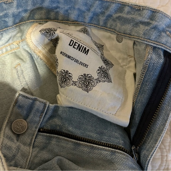 Revolve lovers and friends shorts - Picture 3 of 4